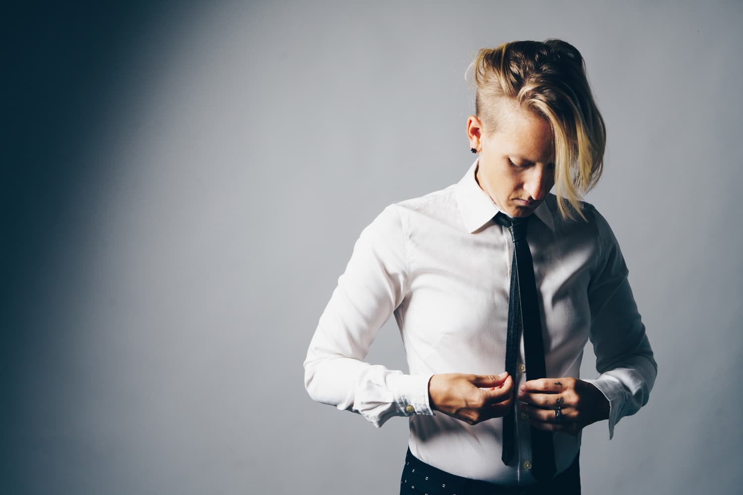 headshot of associate dj, DJ Danni Ammon