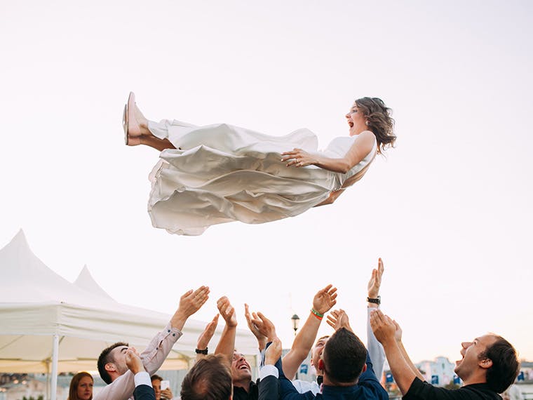 Cover Image for 4 Ways to Set the Tone for a Dance Party Wedding in Los Angeles
