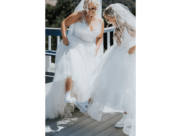 Randi and Amber’s Go Big or Go Home Girly Girl Wedding