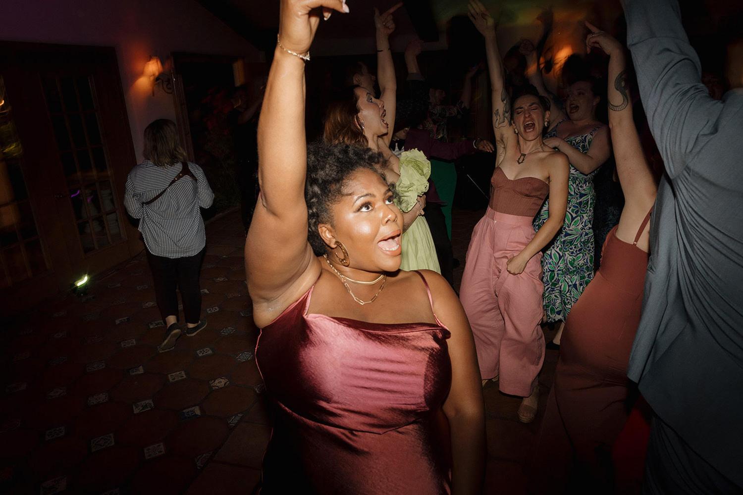 TIPS ON HOW TO SELECT THE BEST LOS ANGELES WEDDING DJ